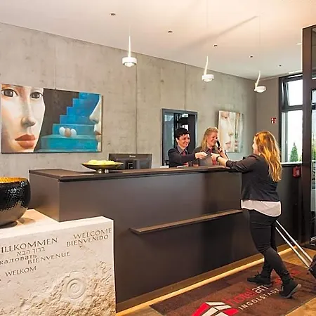 Am Campus Hotel 4*
