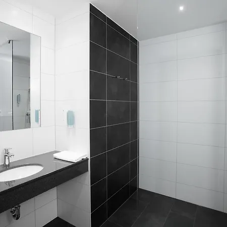 Hotel Am Campus 4*